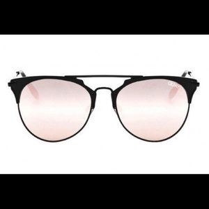 NWT- Quay x Chrisspy